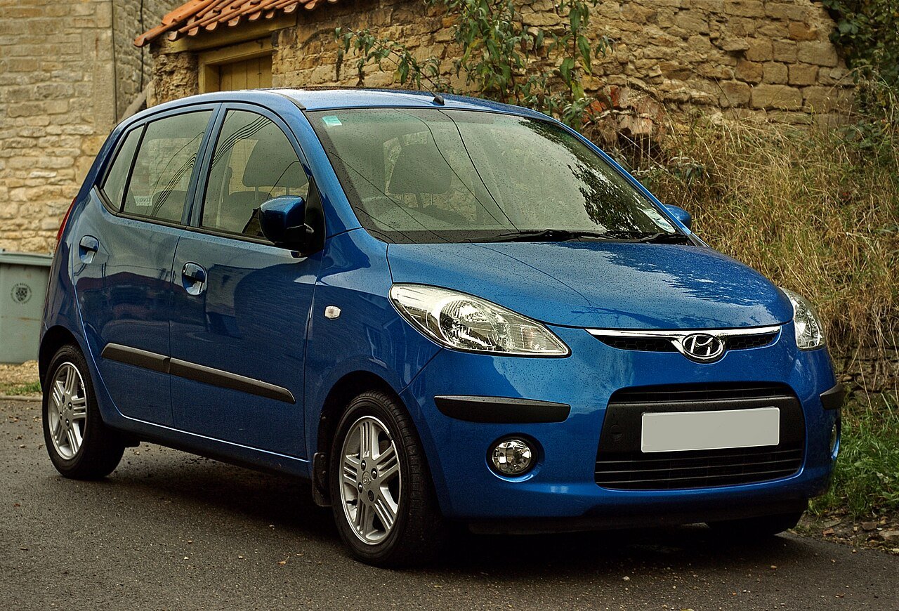 Hyundai i10 family car